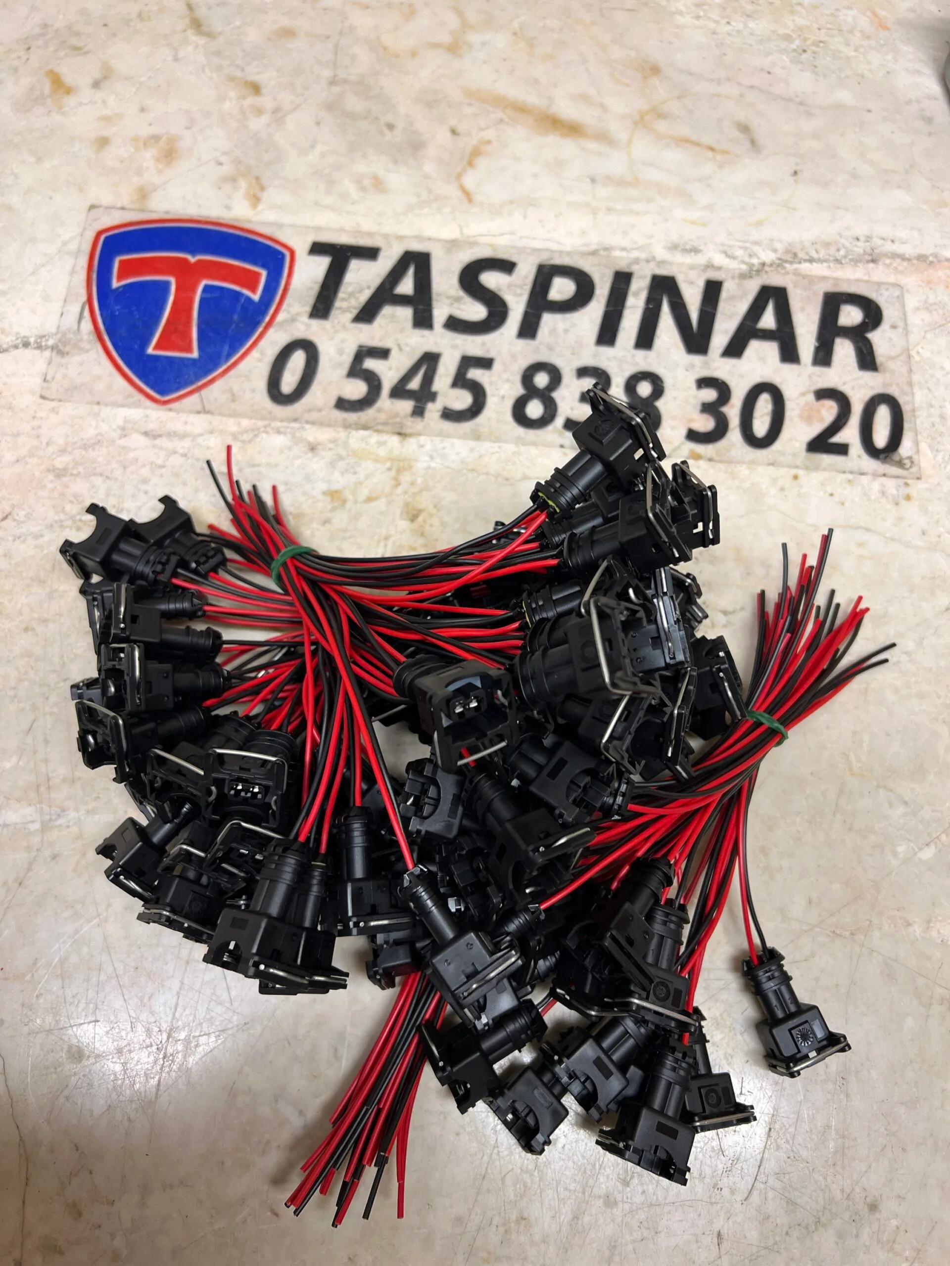 webasto isitici mazot pompasi elektrik baglanti soketi